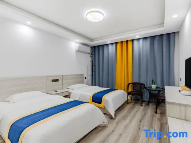 Standard room with sunset view