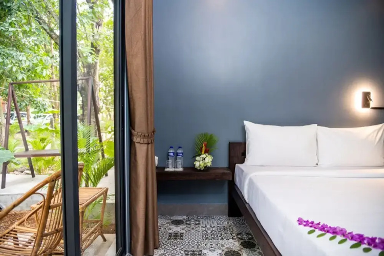 River Nest Hostel