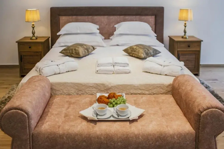 Deluxe Double room with city view