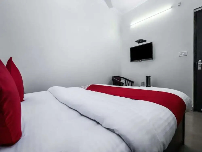 Hotel River Side By OYO Rooms