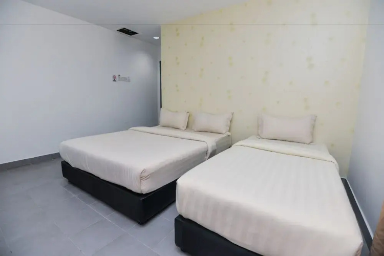 Alpha Hotel