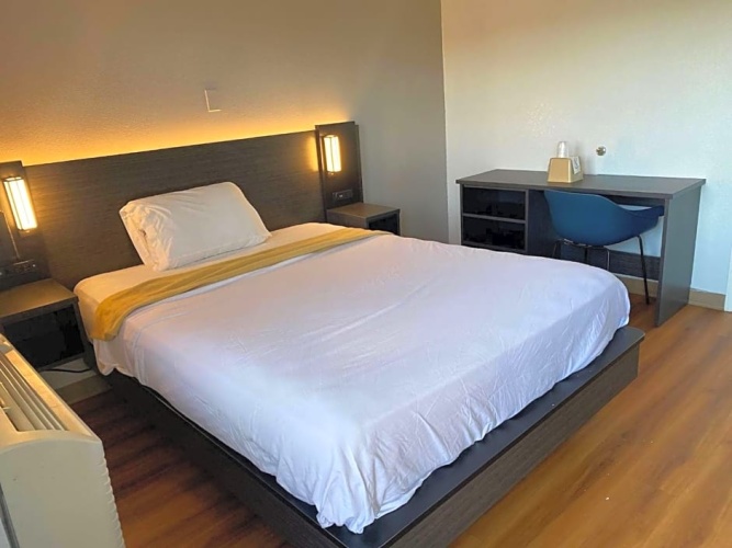 Deluxe Double Suite
