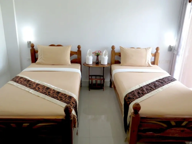 Standard Twin room with balcony