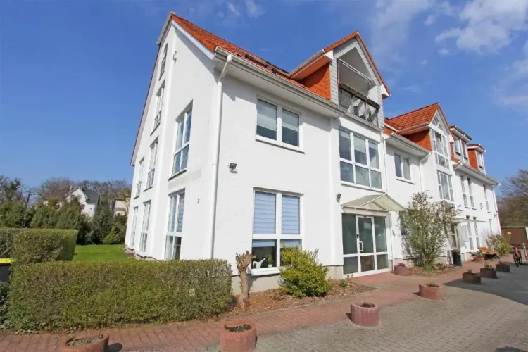 3 Bedrooms Apartment