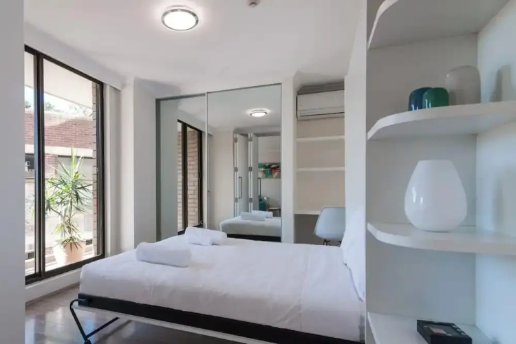 New Modern Apartment in Central Location