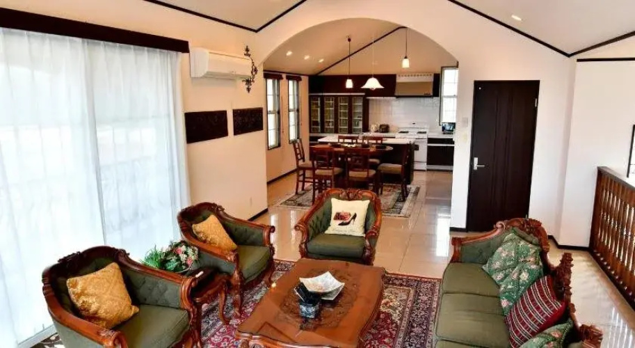 Maeda Biru House