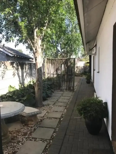 Simoni Guest House