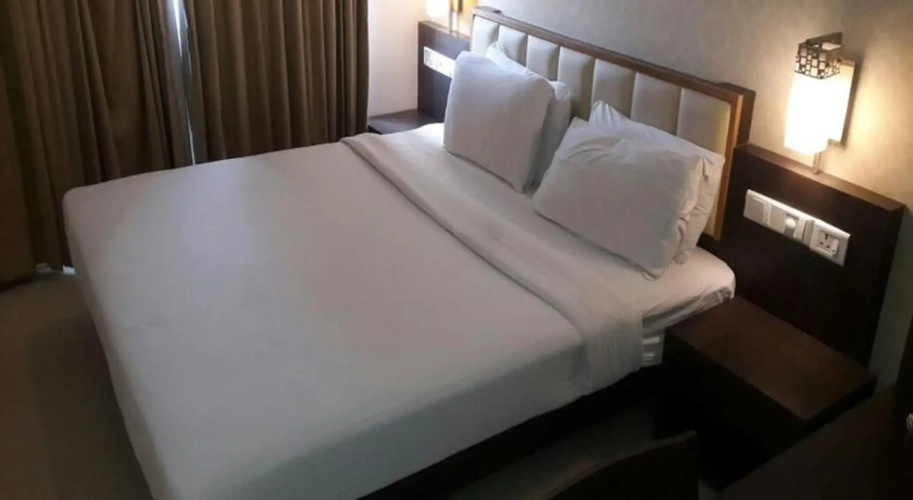 Hotel Sadanand Regency