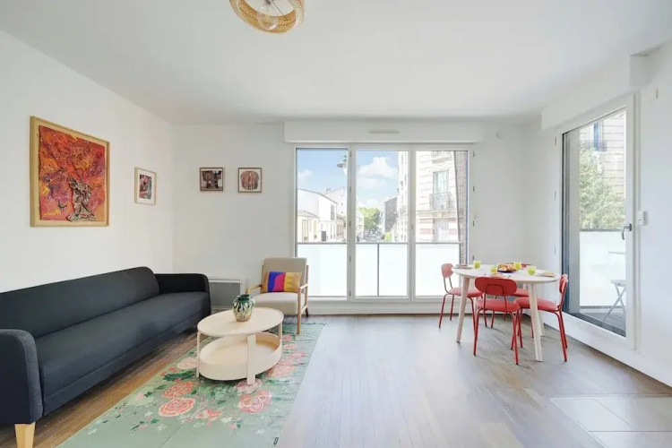 Charming Apartment - 2br-4p- Balcony- Malakoff