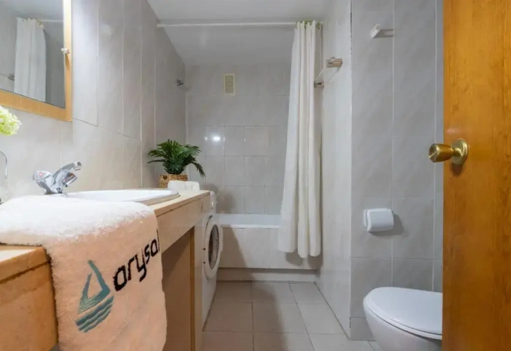 1 Bedroom Apartment