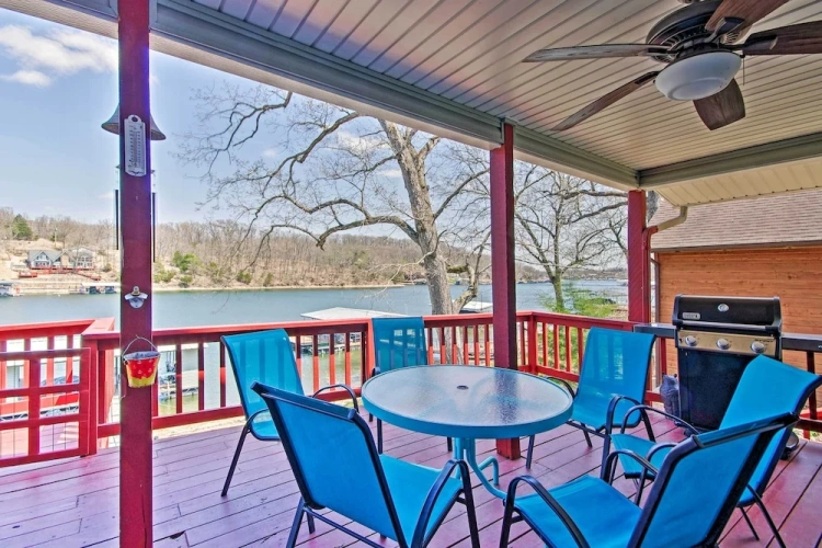 5 Bedrooms Cottage with balcony