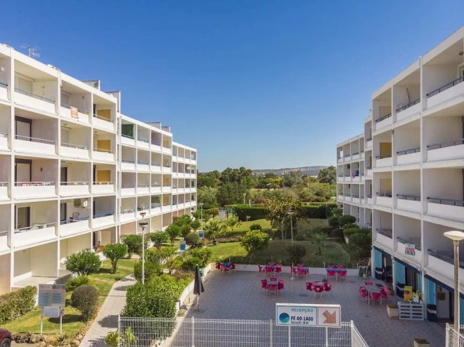 2 Bedrooms Apartment with balcony
