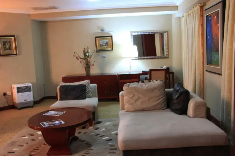 Chelsea Hotel - Guest Room