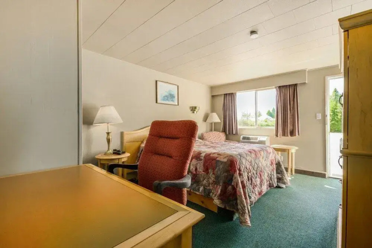 Sunnycrest Motel