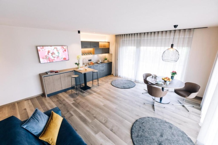 2 Bedrooms Apartment