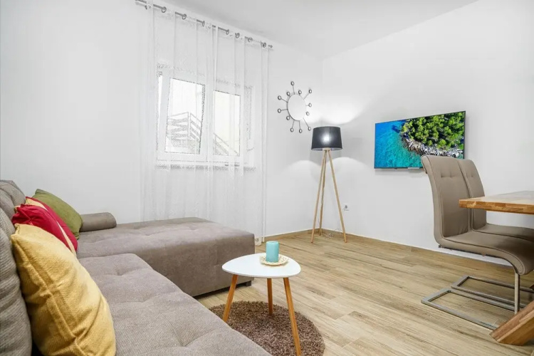 "air-conditioned Apartment on the Ground Floor With 2 Bedrooms"