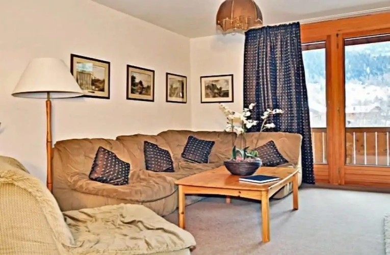 3 Bedrooms Apartment