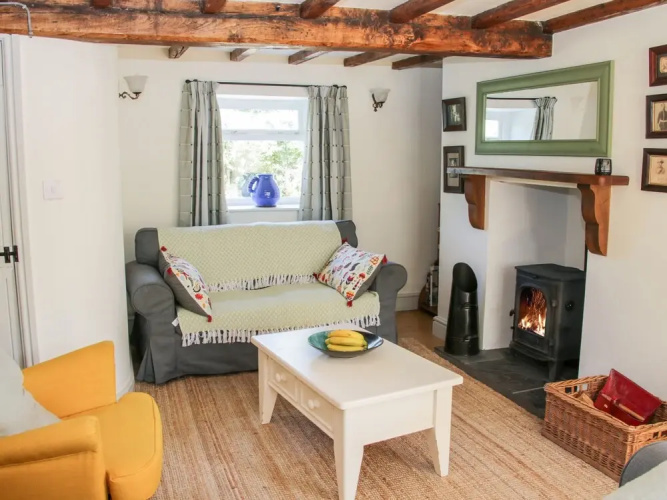 1 Garden Cottages