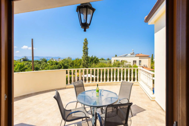 Villa Tsikkos Tessera