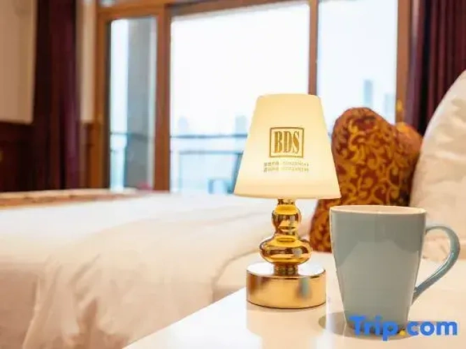 2 Bedrooms Double Suite with river view