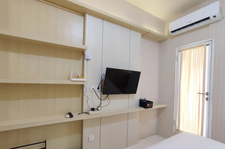 Comfort Studio At Candiland Apartment
