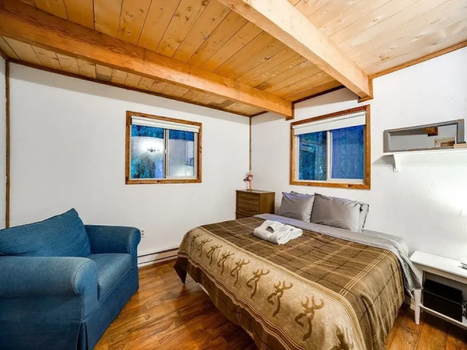 Mt. Baker Lodging Cabin 48 (Sleeps 5)