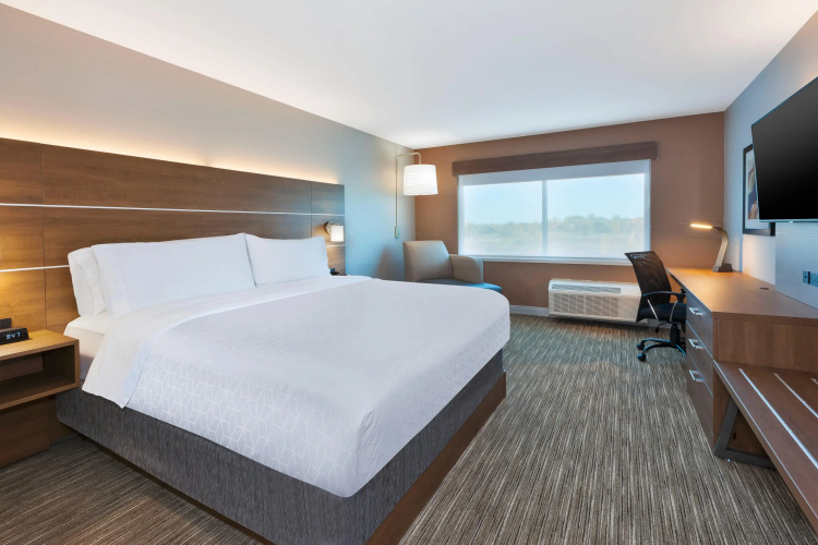 Holiday Inn Express & Suites Cedar Springs – Grand Rapids N by IHG