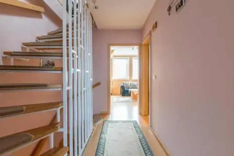 5504 Private Rooms