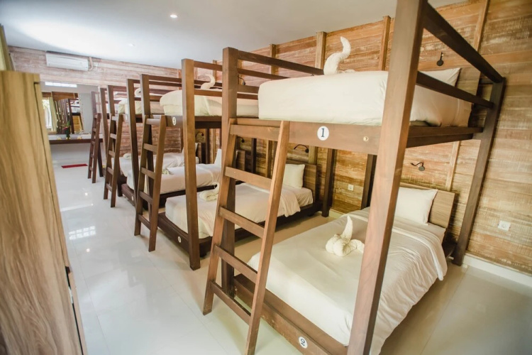 Acala hostel