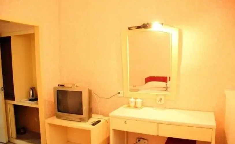 Shuangjie Hostel
