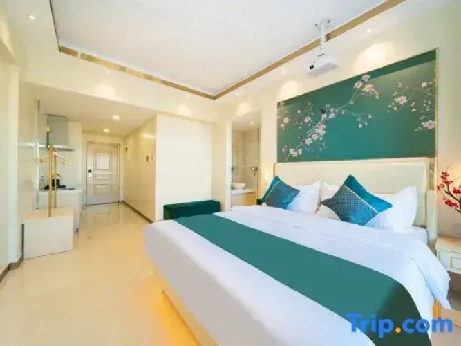 Grand Twin Family Suite with park view