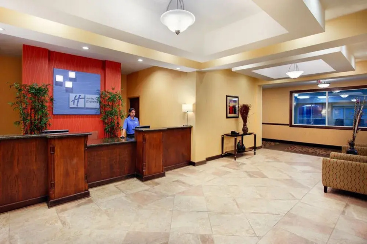 Holiday Inn Express & Suites Malvern, An Ihg