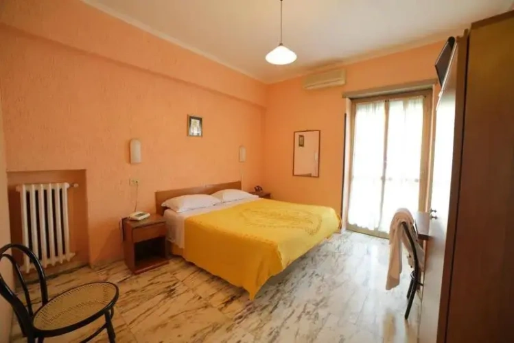 Standard Double Suite