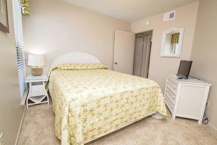 Regatta 104b 3 Bedrooms 2 Bathrooms Condo