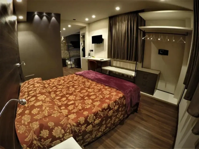 Deluxe Suite