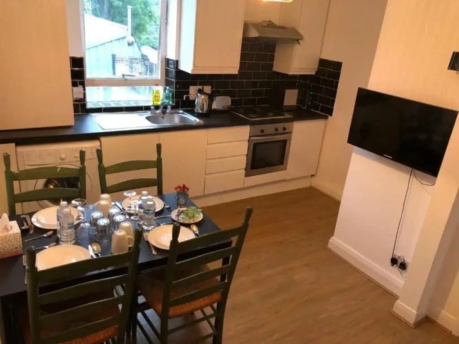 2 Bedrooms Apartment
