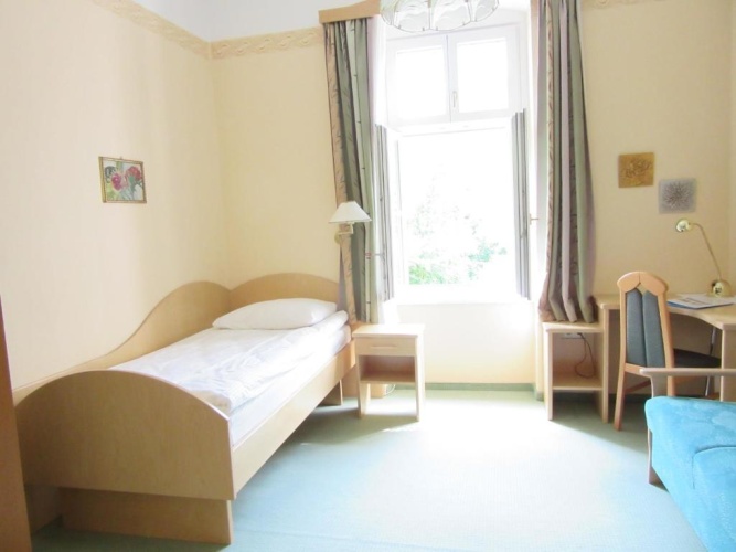 Standard Single room