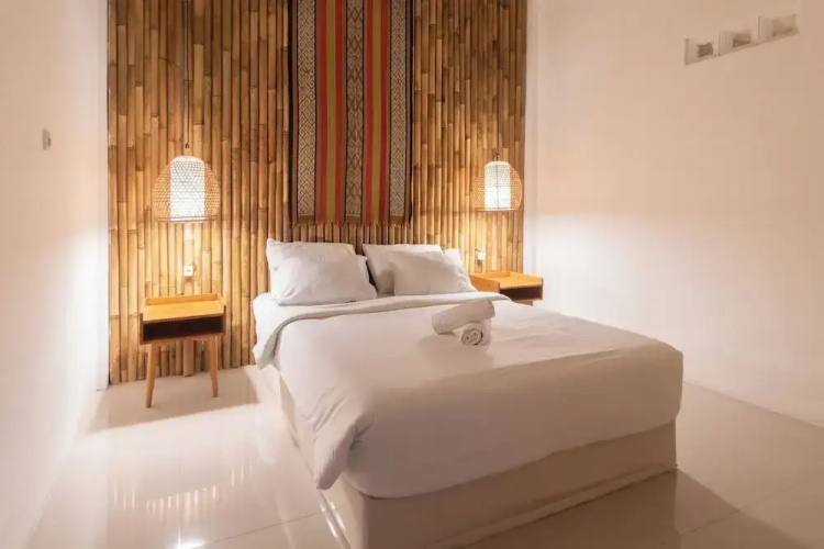 Villa New D'Bamboo by Plesirhatiyogja