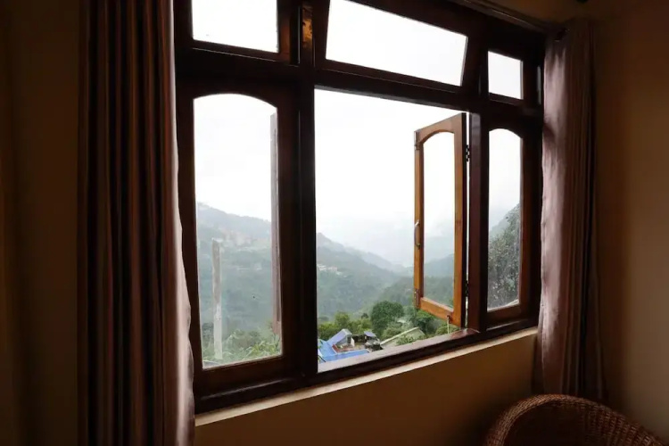 Hotel White Lotus