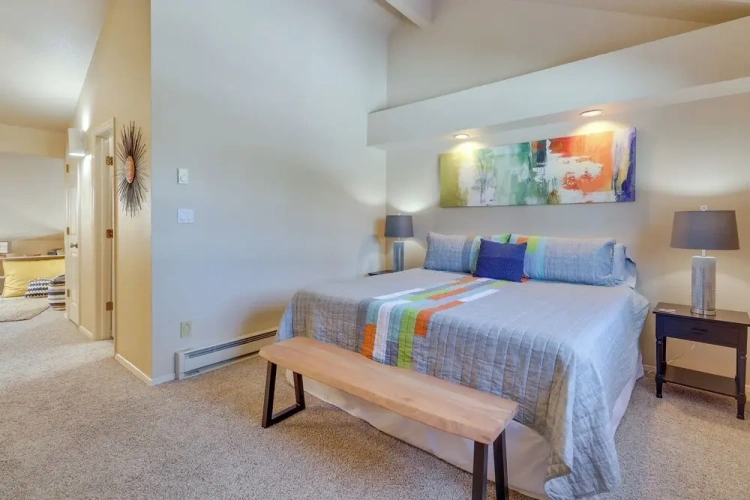 2 Bedrooms Apartment