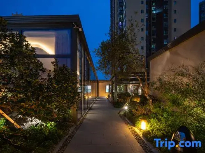 Lanting Garden Hotel