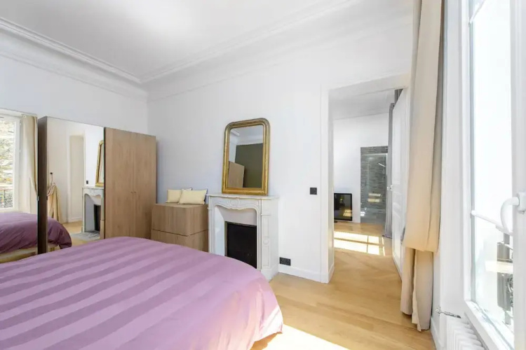 Dream apartment on the Elysee fields