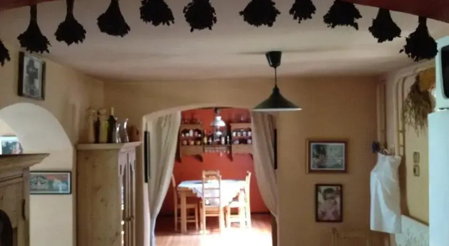 Lavender Szirák