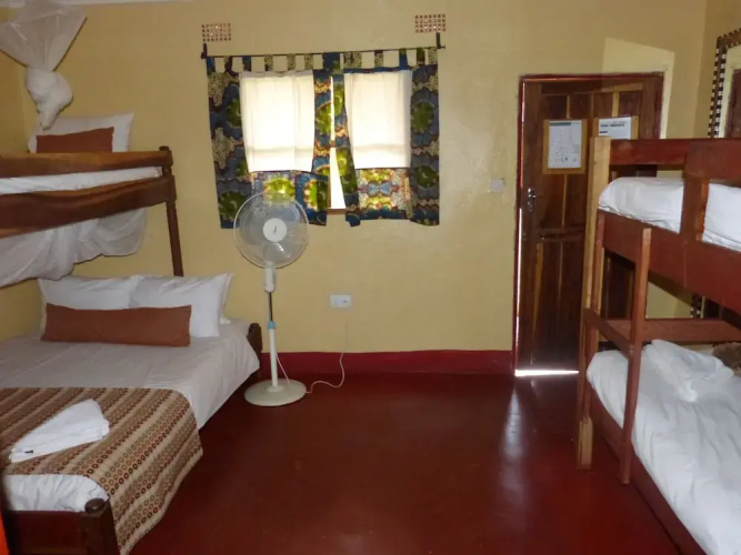 Jollyboys Camp - Hostel
