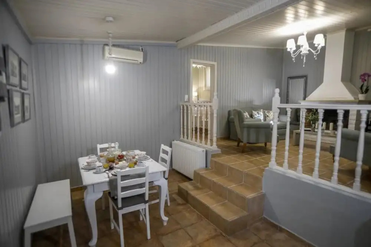 Liostasi Maison Provençale