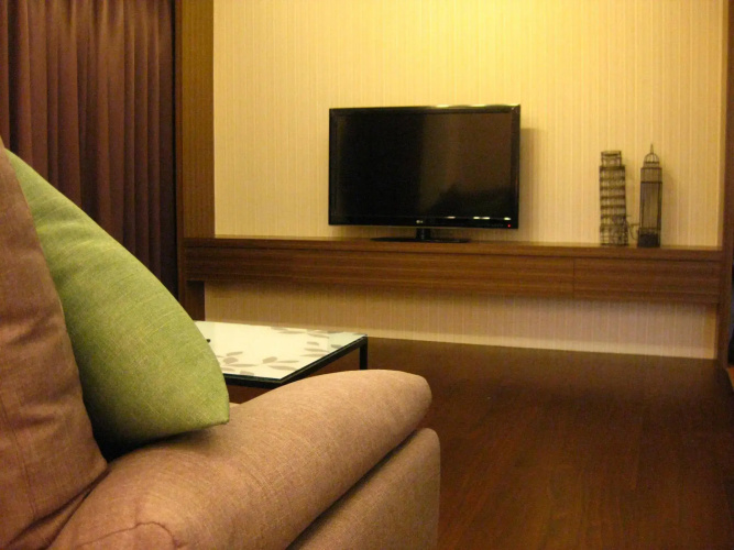 Champagne Hotel
