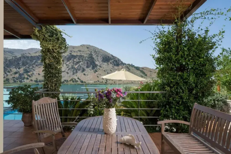 Villa Dafni Panoramic Lake View