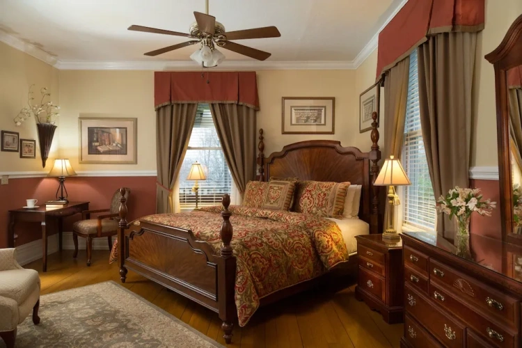 Grand Suite with balcony