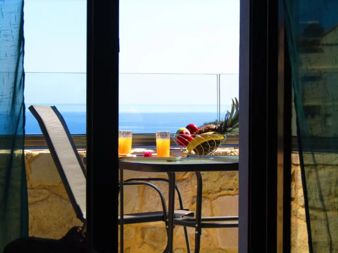 Aristos Apartments & Suites