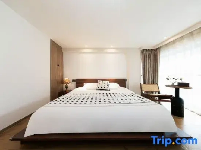 2 Bedrooms Double Suite with mountain view